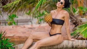 Bike ride leads to extra deep anal drilling with long-haired stunner Tyra Moon GP775