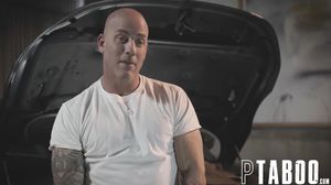 Teen Autumn Falls Car Breaks Down And She Accepts Help