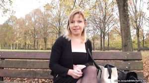 Melanie descobre uma dupla