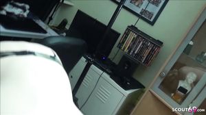 Teen Street Hooker Hooker Fuck Bareback Creampie drip G