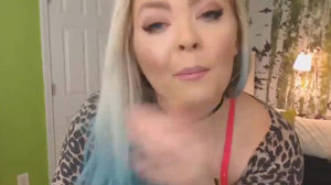 Chubby Blonde works it for the webcam - webcams24x7.com