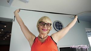 Mature Linda Kinky Housewife