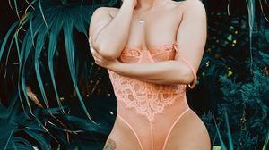 Nelly Kent gets fisted and fucked