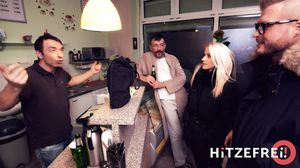 Hitzefrei - Fitxxx Sandy The Hot Takeaway Part 2 GERMAN
