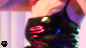 Spinchix - Lottii Rose - Girl on a Leash