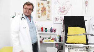 OldPussyExam - 46 yo Sisi