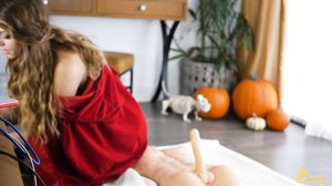 Insanely Hot Californian Babe Riding