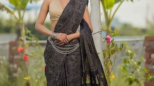 Luna Star fucks a handsome stranger while her hubby is away