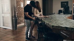 Scarlett Snow - Red Hot in HD