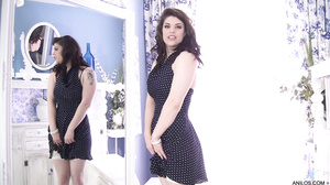 Lucia Love - Pin Up Look