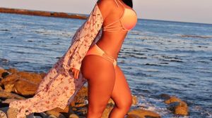 Kira Thorn - All Internal