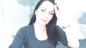 Charming Brunette Performs Sweet Allure Cam Shows