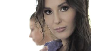 Lizy.Busty.Secretary.FRENCH.XXX.DVDRip.x264-iNTERNATiONAL