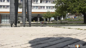 apolonia follando con una camara