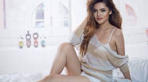 Oriana Rodriguez gets fucked by black bulls