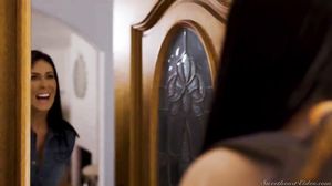 Gorgeous MILF Sucking An Ebonys Pussy