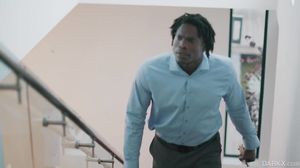 Natalie Knight - Sensual Bath in HD