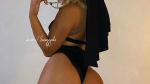 Rose 35 Years Old FRENCH