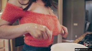 Ella Knox - Big Titty Latina in HD