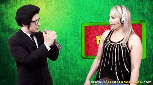 TesteDeFudelidade - Celiny - Ninfeta faz sexo anal com