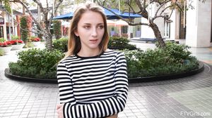 Macy Creamy Masturbator In 4K