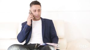 Mugur and kate rich - teen gets a pussy licking in 69