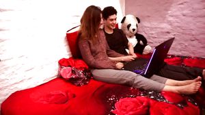 Lena rica - sex at home we go from netflix to passionat