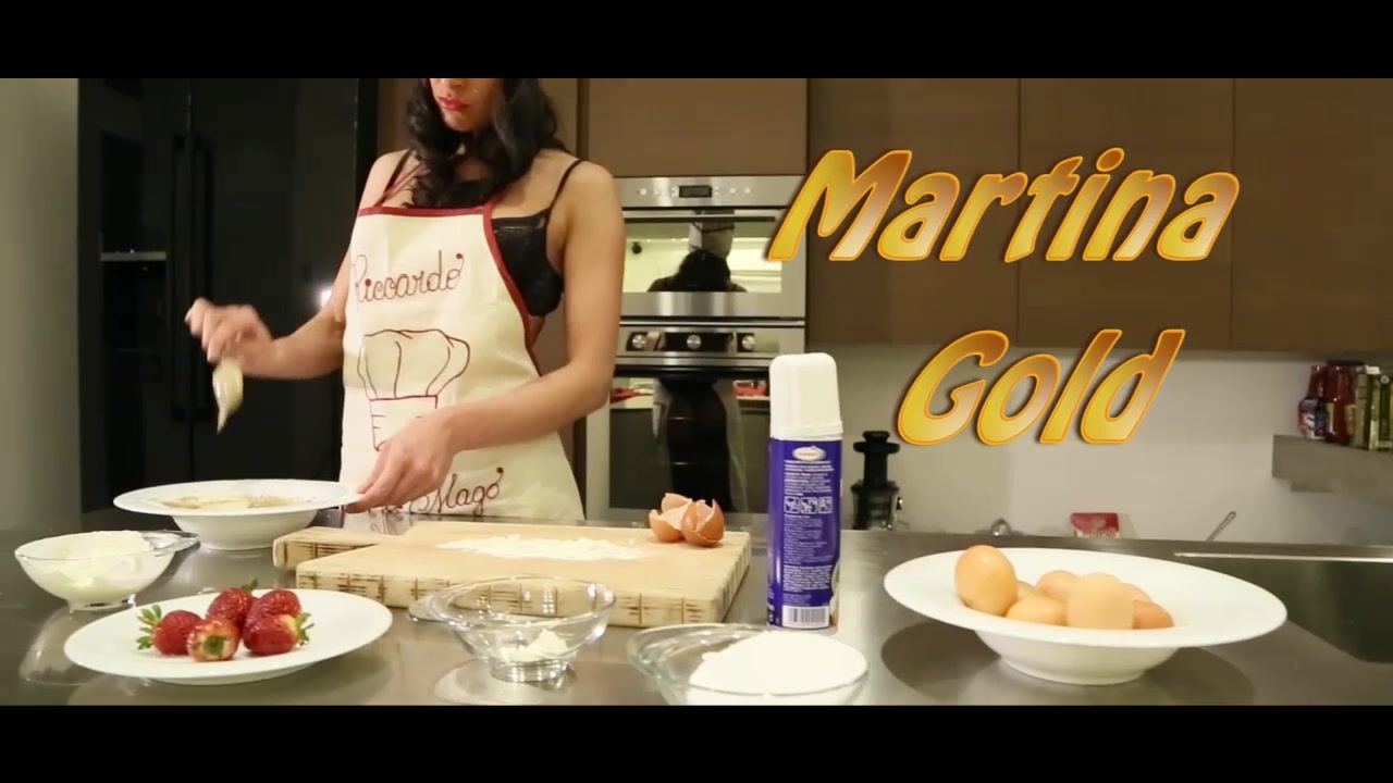 Xtime - Martina Gold - A Cake for St. Valentine