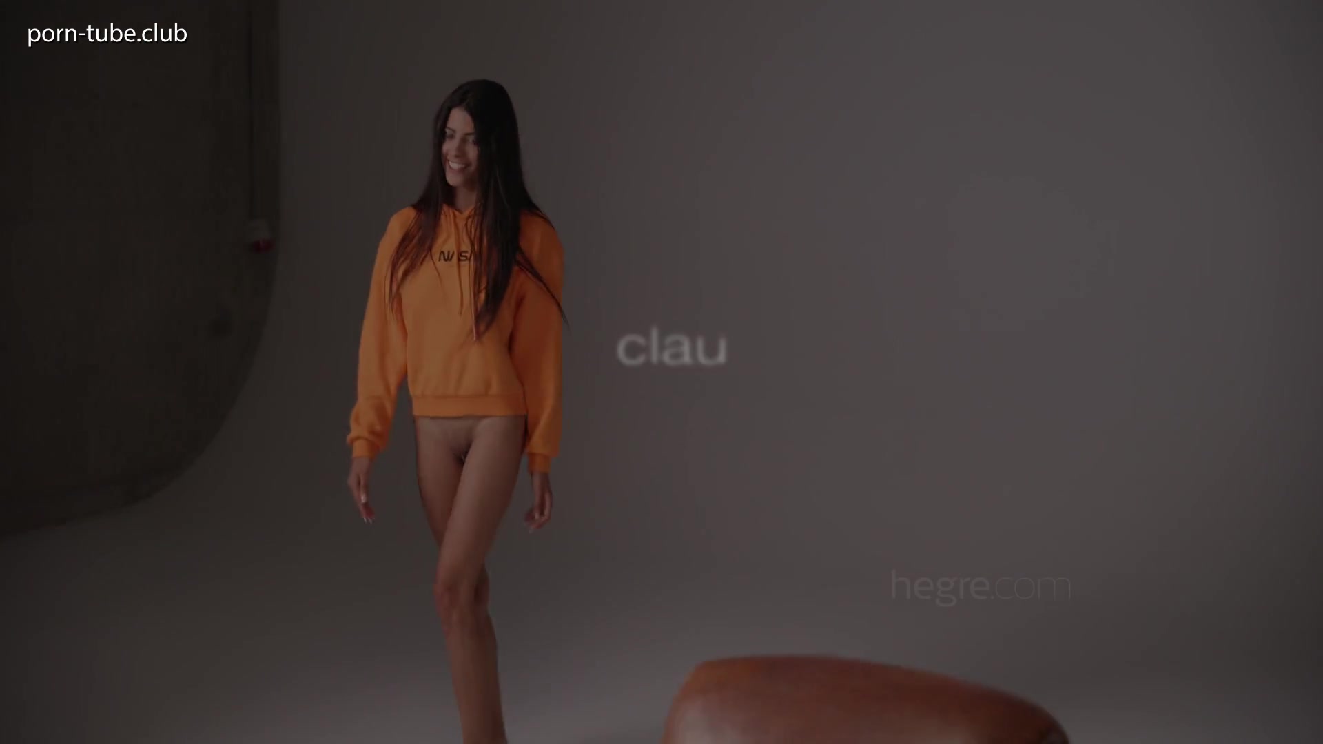 Clau First Time Nude Modelling