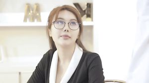 Shen Xinyu -(沈芯语) Taiwanese Teacher