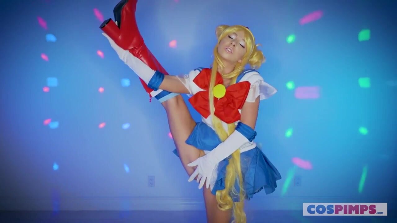 Kenzie Reeves Cosplay Sailor Moon