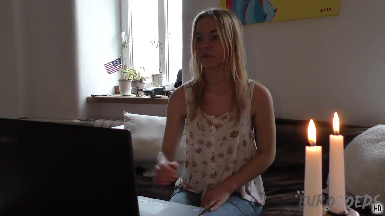 EuroCoeds - petite 19yo sarah doing a webcam show from