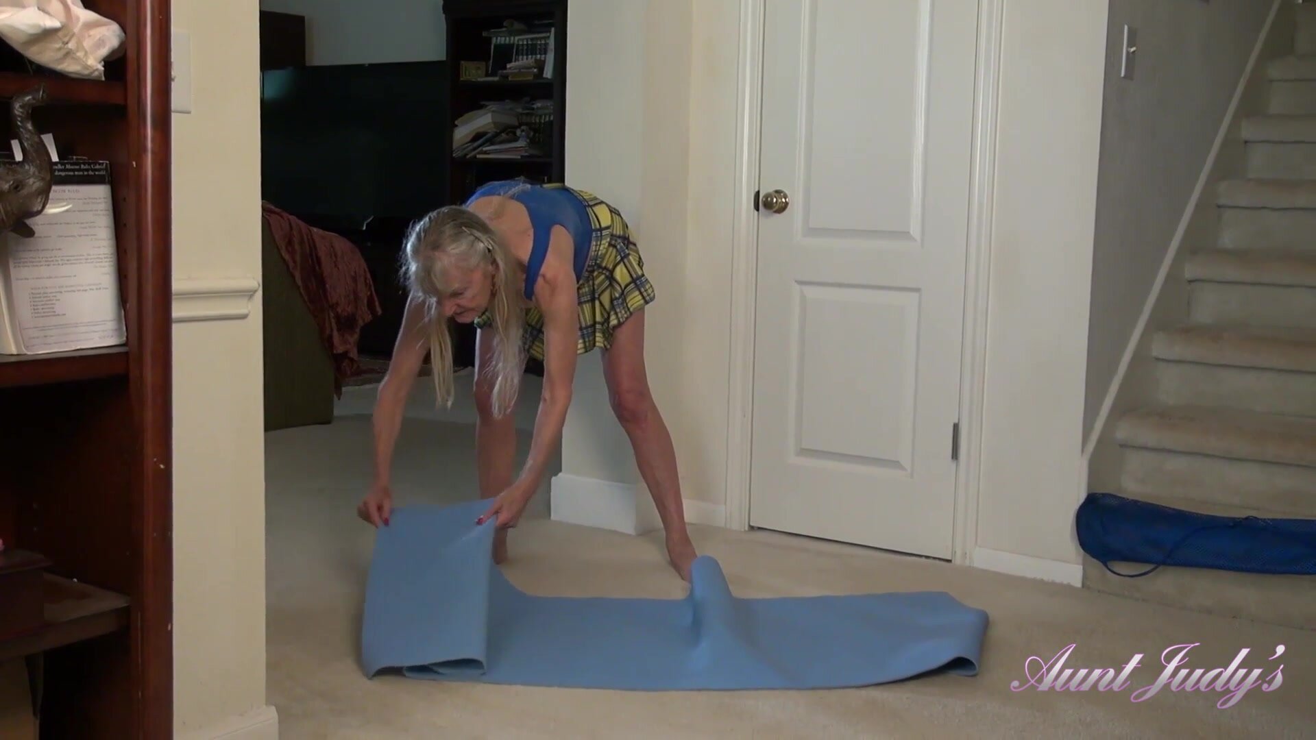 AuntJudys - Yoga Workout With Diane
