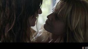 Chicks With Strap-ons -