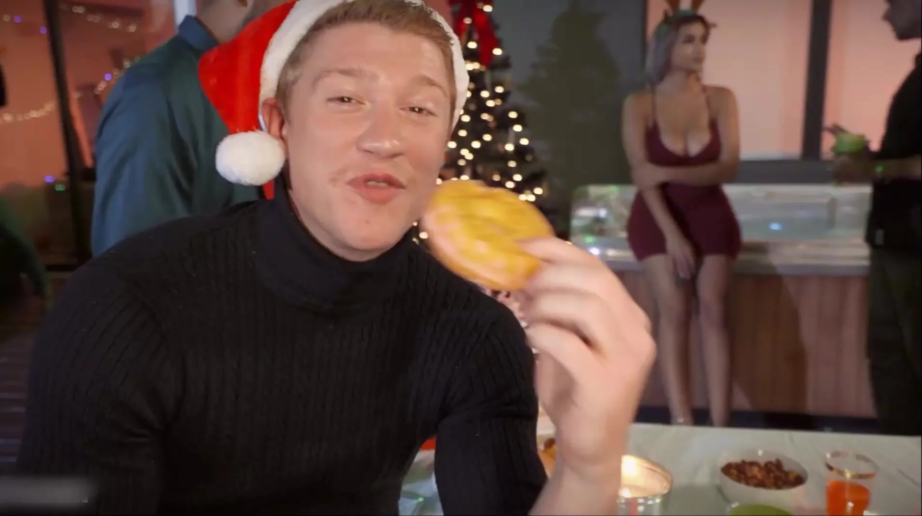 Roxie sinner christmas