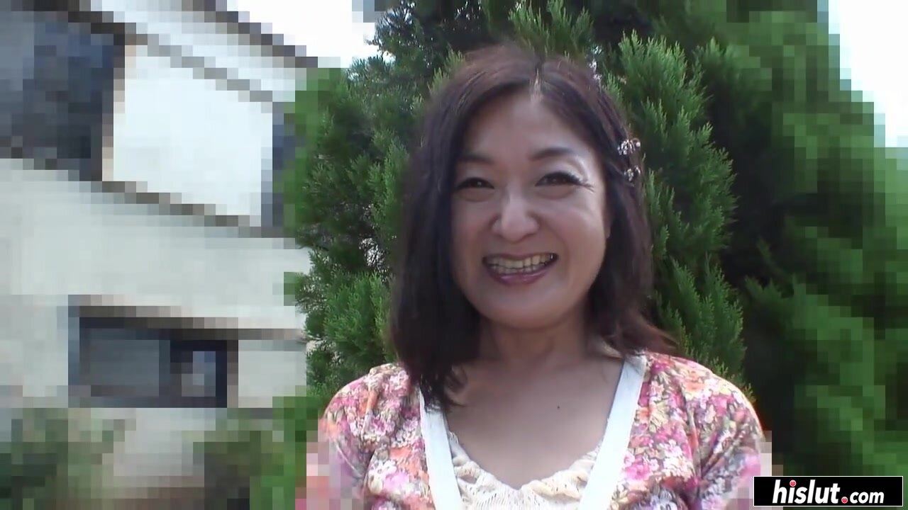 Chiyo Yamabe gets creampied in her hairy granny pussy!