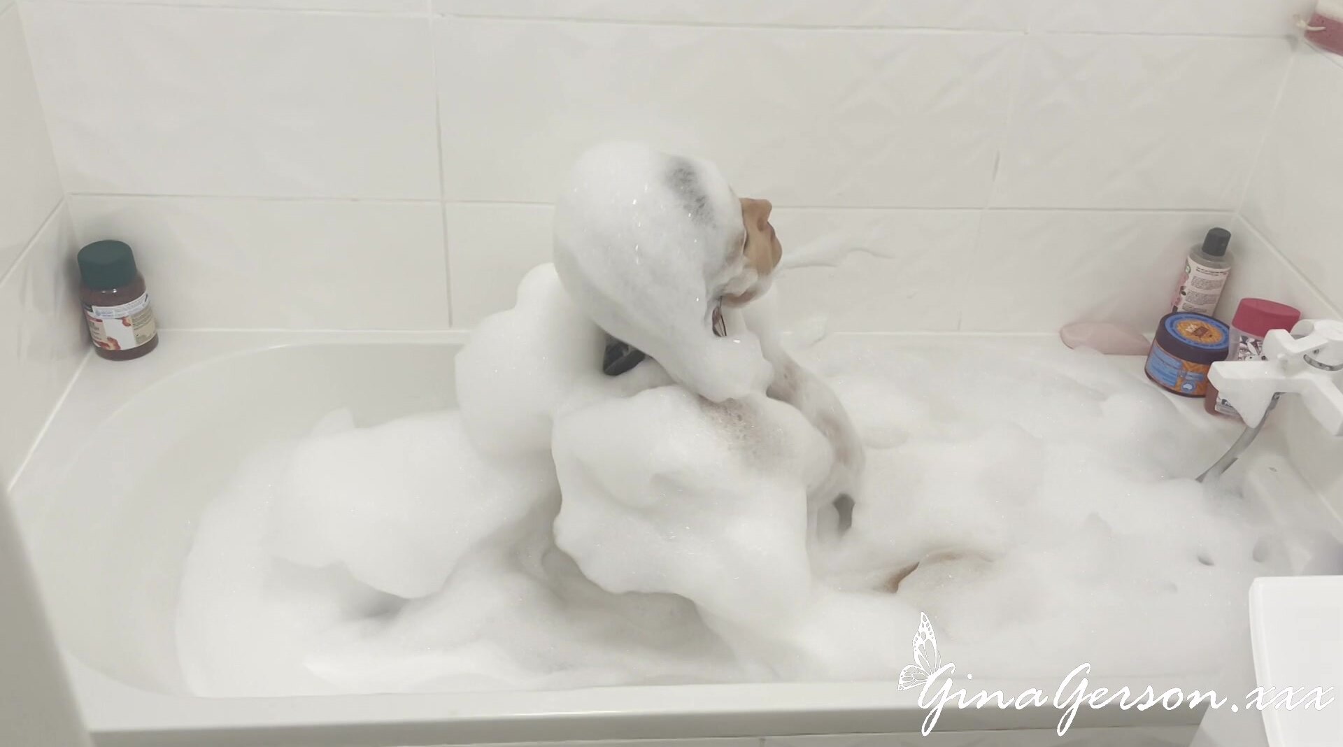 Bubble Bath Wash and Fuck  - Sex Movies Featuring Gina