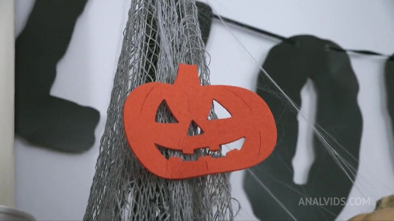 Margo Von Teese- Cutie Celebrates Halloween By Having A