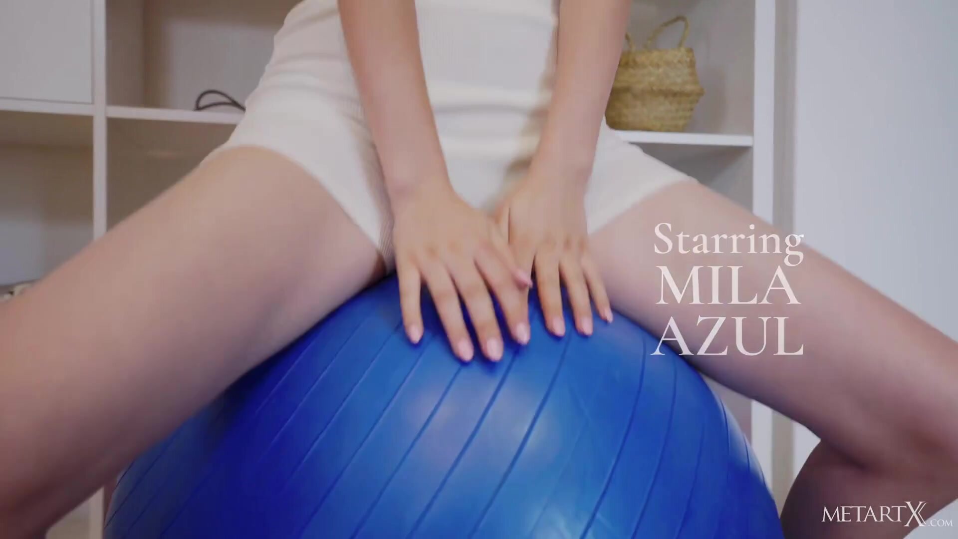 Mila Azul - Work Out