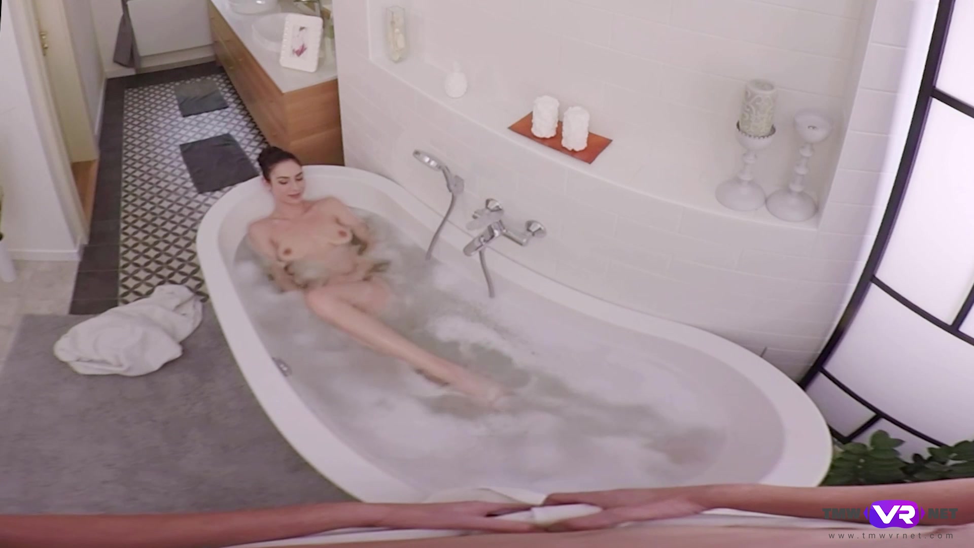 Arwen Gold - Wet Brunette Enjoys Bubble Bath and Hardco