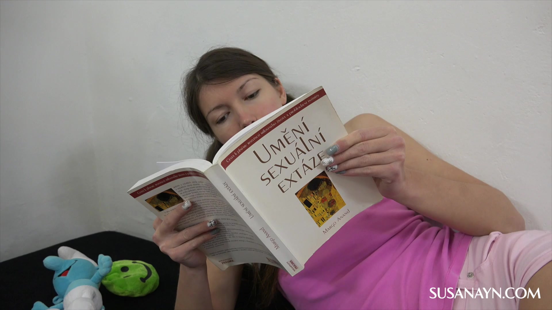Susan Ayn - Horny Reader Fucked In The Ass