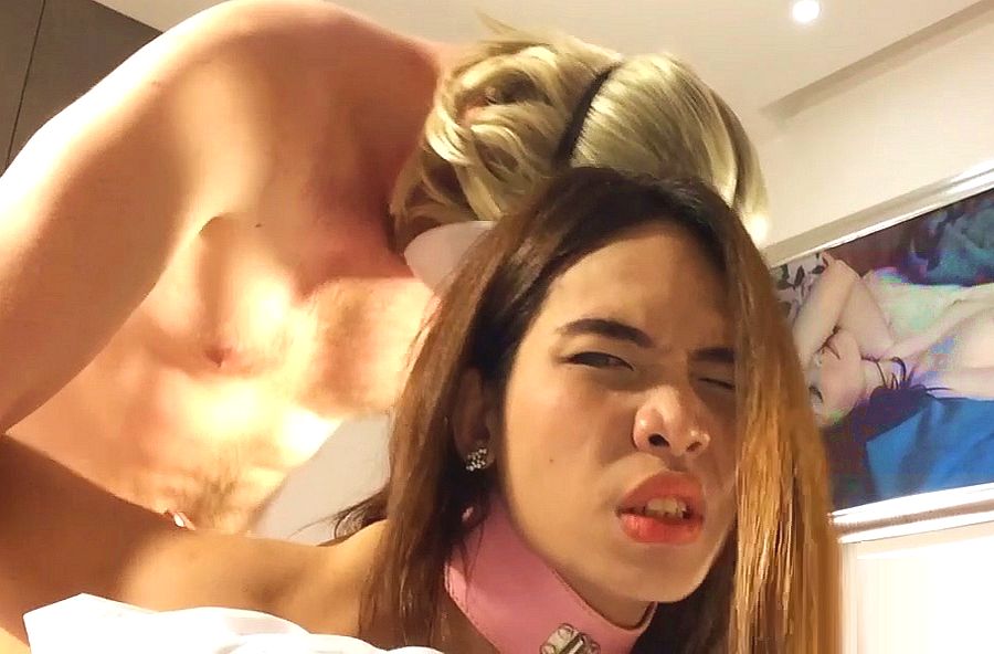 Double Blowjob From Two Ladyboys For Lucky Guy