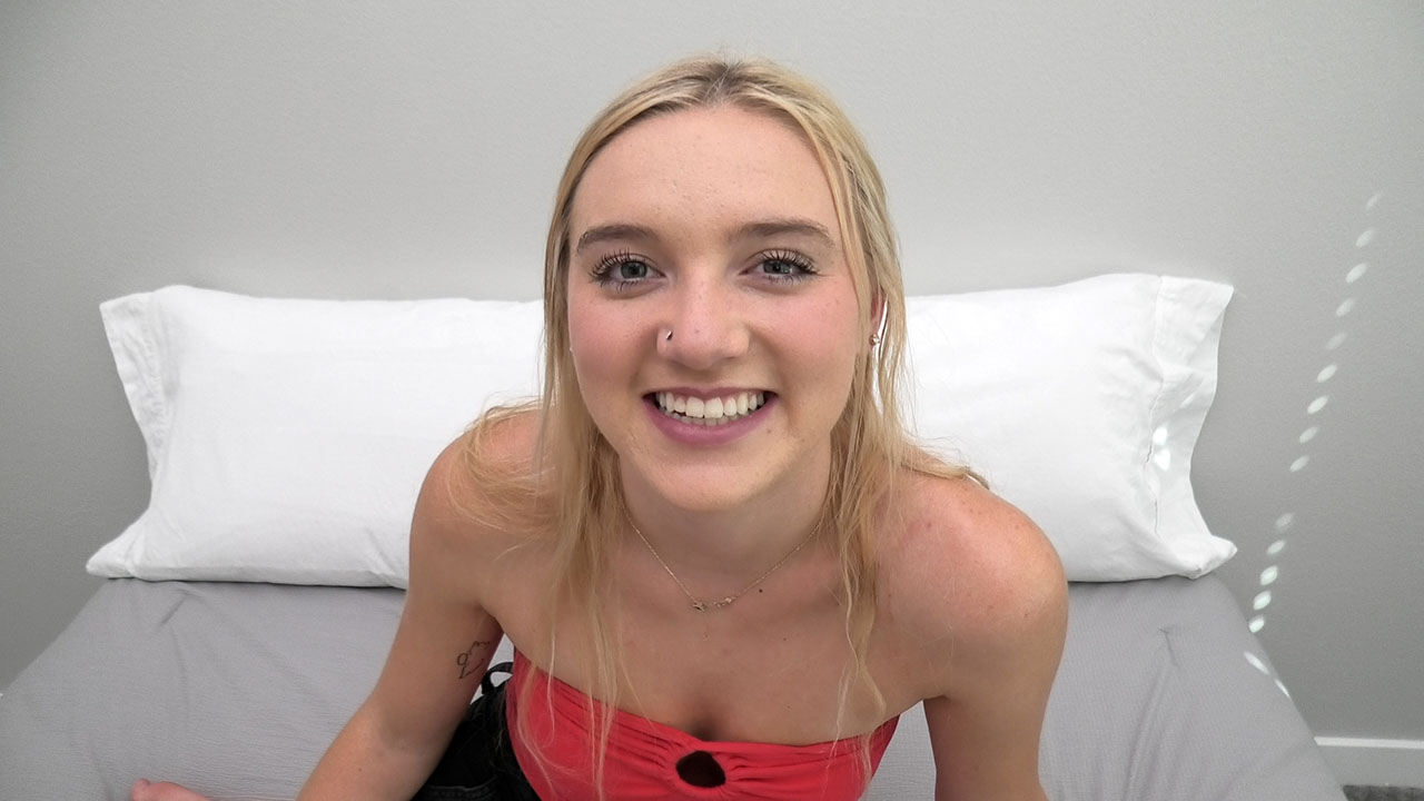 Watch this brand new aspiring teen pornstar make her fi