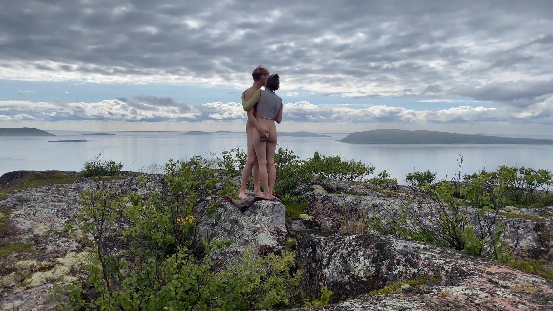 Remlic - Vi kom til ubeboede øer for at skyde smuk sex