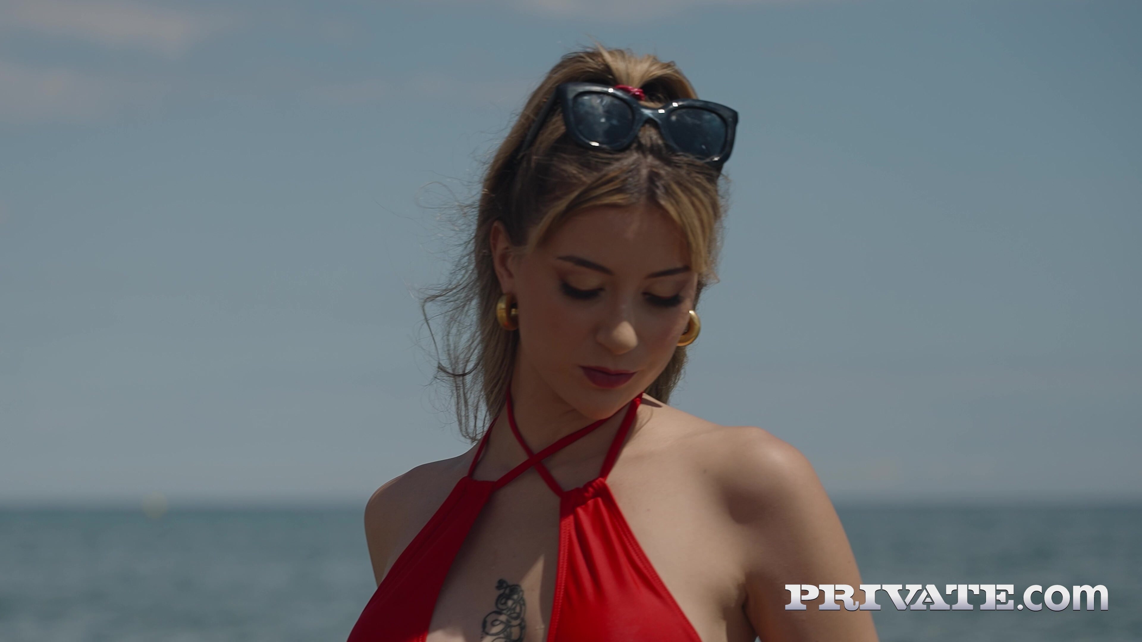 Angelique Lapiedra - A Walk On The Beach And Sex By The Pool in 4K