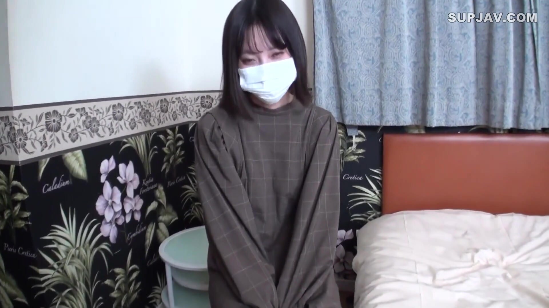 Amateur beauty similar to Nanase Nishino Slender busty body just right is groped by an erotic father as much as he likes. Loving each other with a big hold and vaginal cum shot