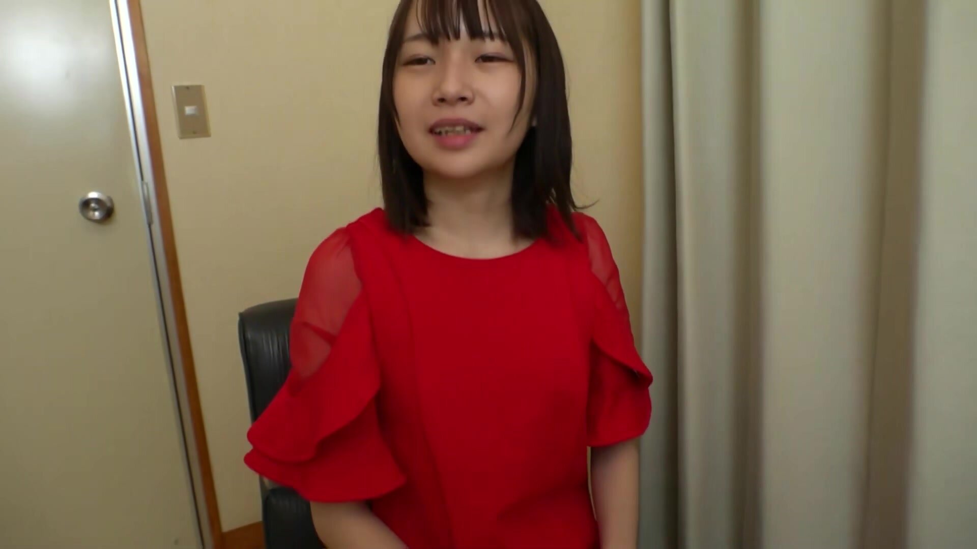 BANK-167 Compliant Beautiful Wife, Plain And Petite Slender Baby-faced Wife Mayu, 27 Years Old