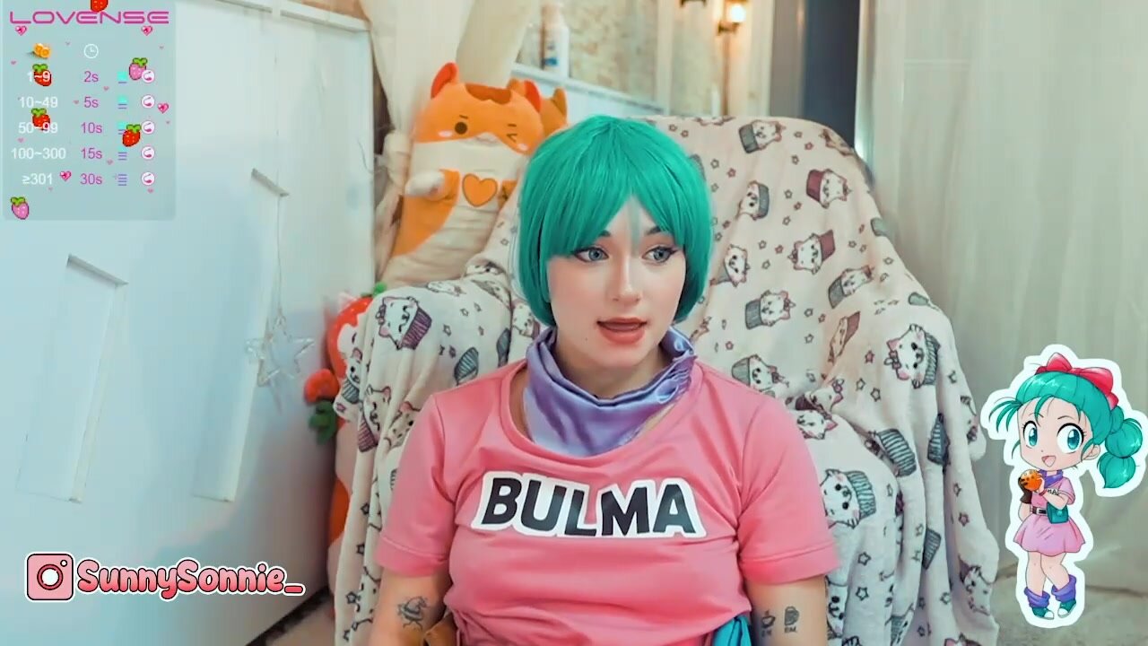 Bulma Cosplayer Is here!