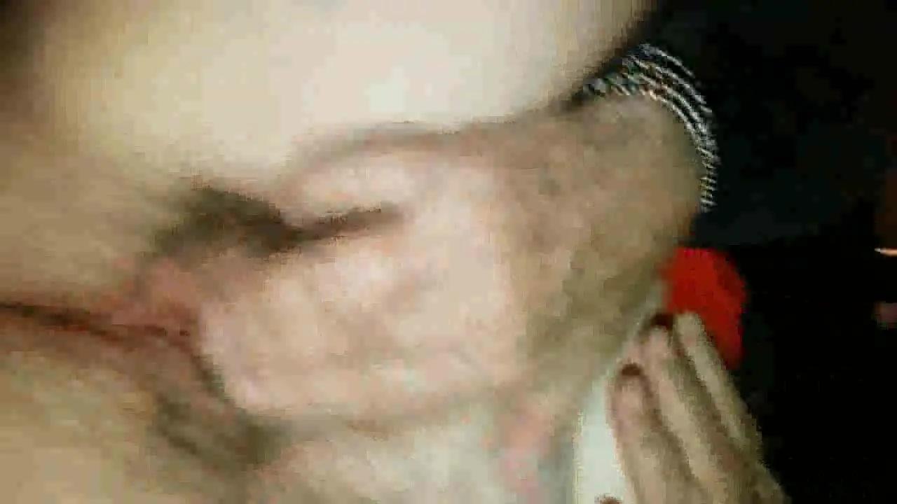 Car Sex Moglie matura con marito cornuto succhia il ...