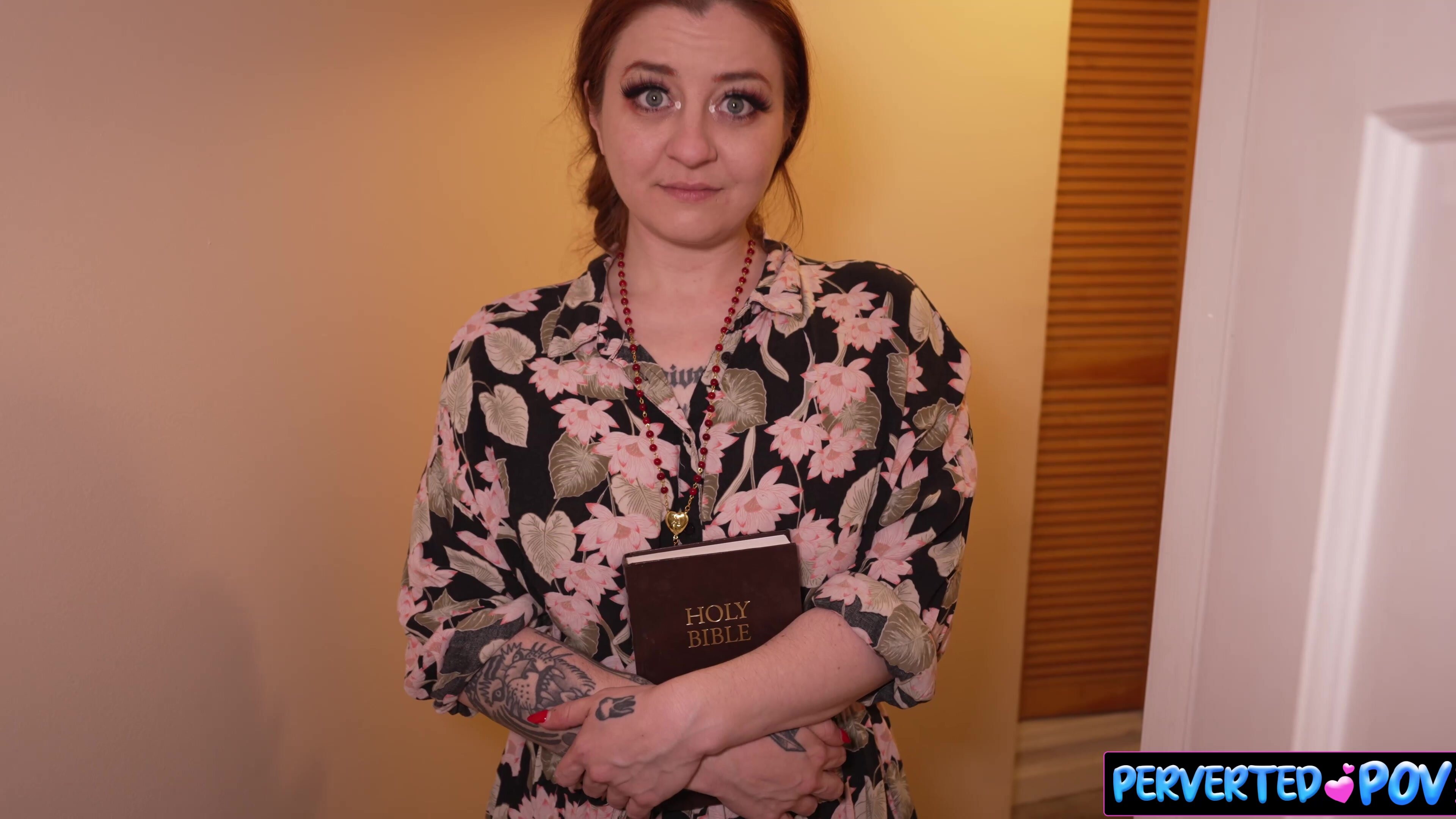 Freshie Juice - The Pastors daughter comes over for Bible study